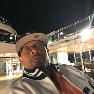 Meet your Posher, Lawrence